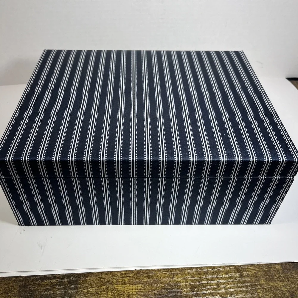 Jewelry Box 2008 Avon Custom‎ Presidents Club Blue White Stripes Tiered